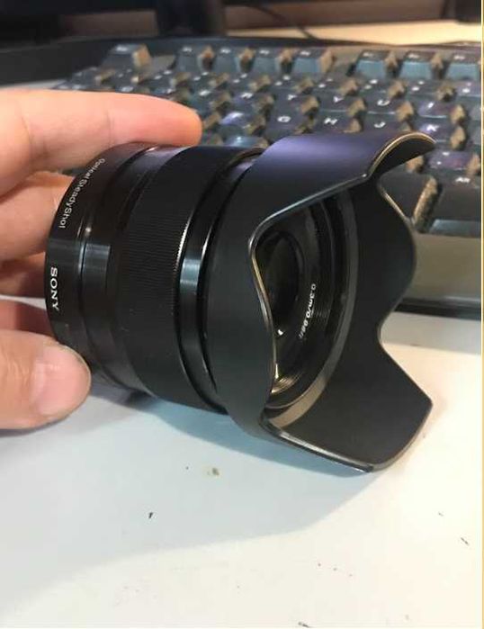 Продам объектив Sony E35-F1.8 Steady shot б.у