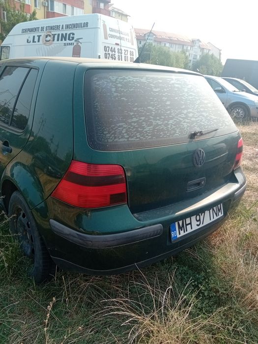 Vând mașină Wolswagen an 1998