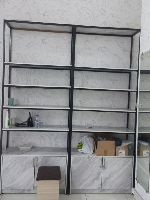 Продаётся шкаф для витрины