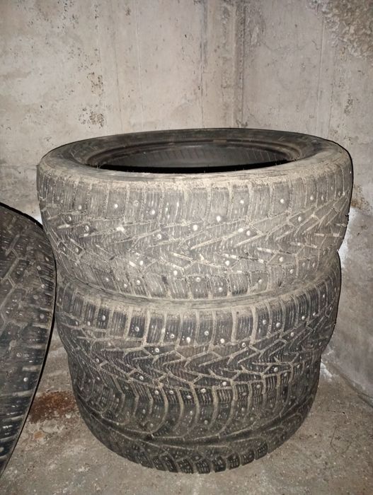Зимние шины шипованые