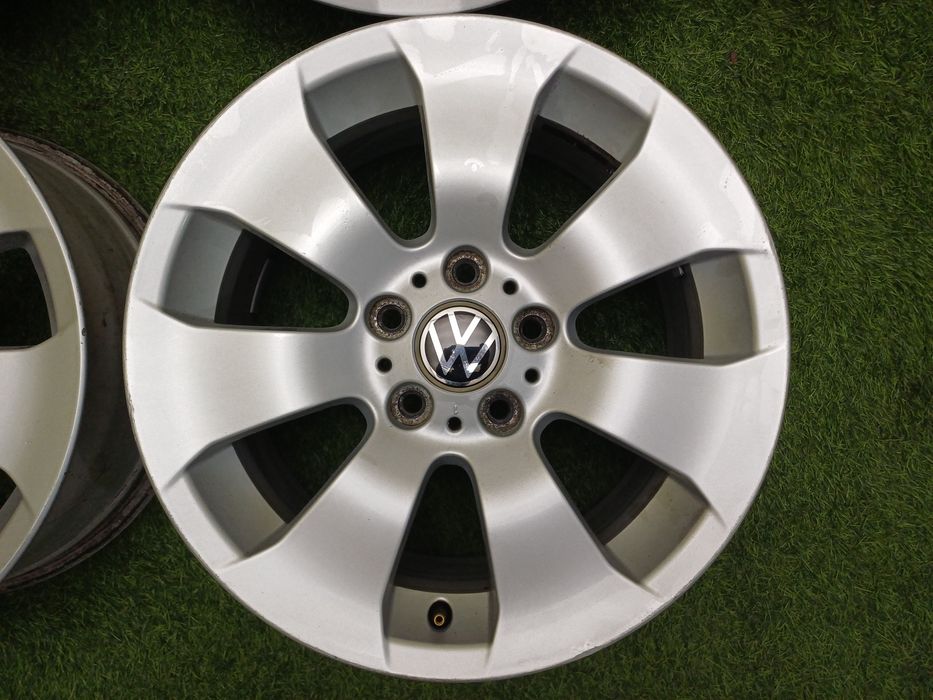 Диски R17 5x120 на Volkswagen T5.
