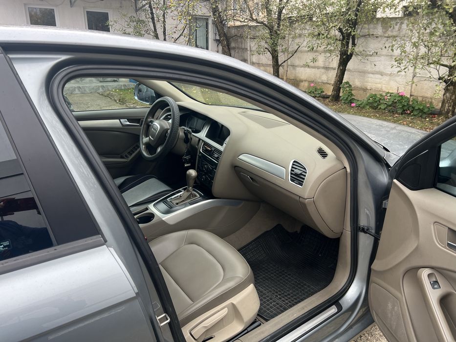 Vand Audi A4 anul 2009
