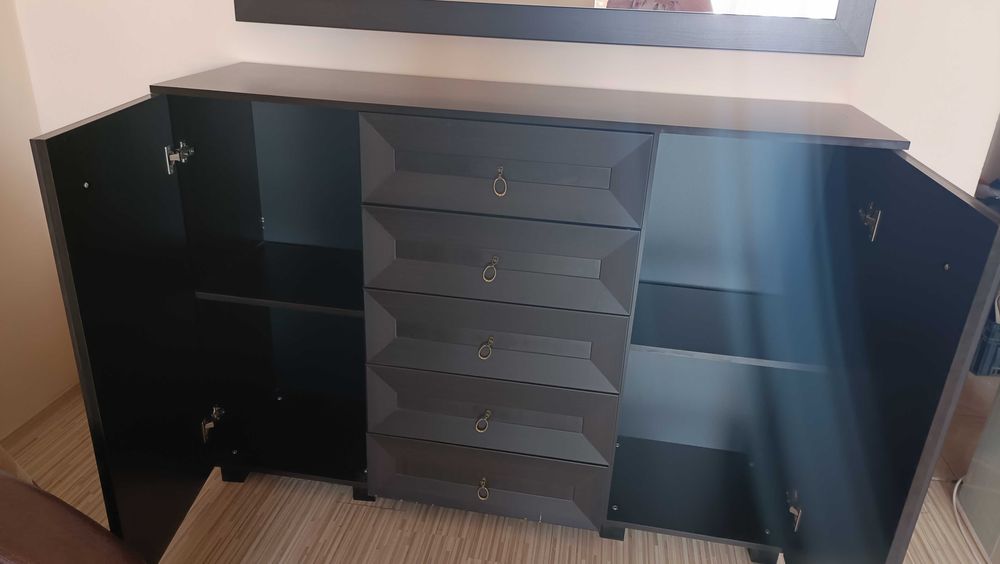 Vând dulap cu oglinda!