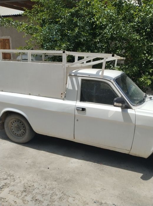 Mashine sotiladi volga gaz 31 10 ishlab chiqarigan yili 2006