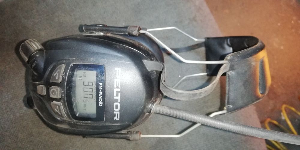 Căști antifoane Peltor cu radio FM