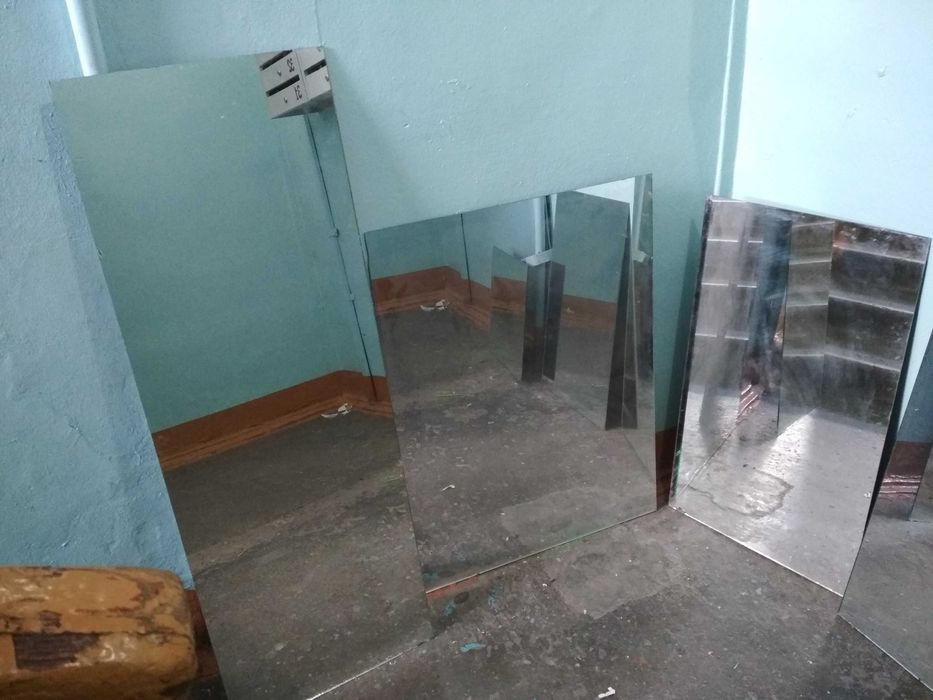 Зеркала разных размеров, б.у. в хорош сост !