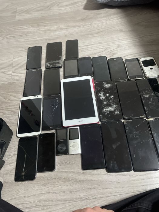 Telefoane pentru piese