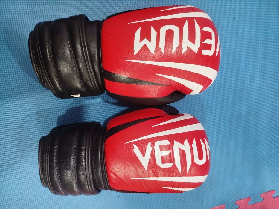 Продаются перчатки для бокса