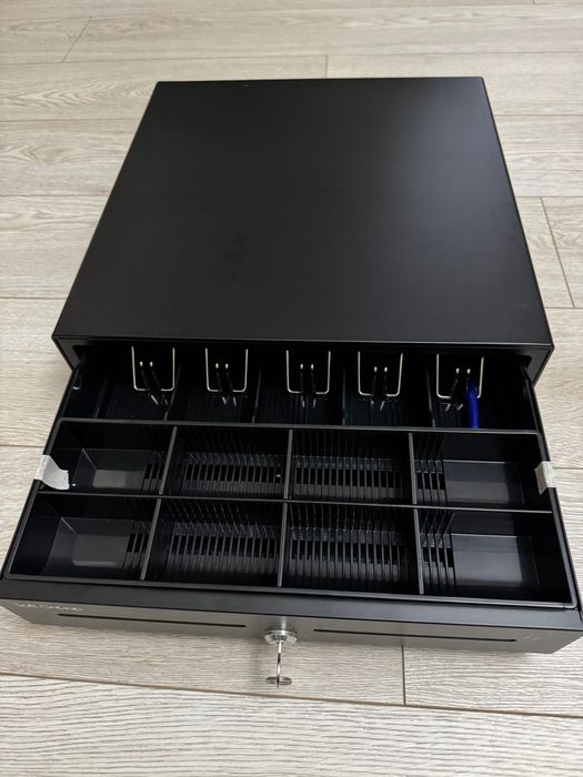 Денежный ящик для кассы