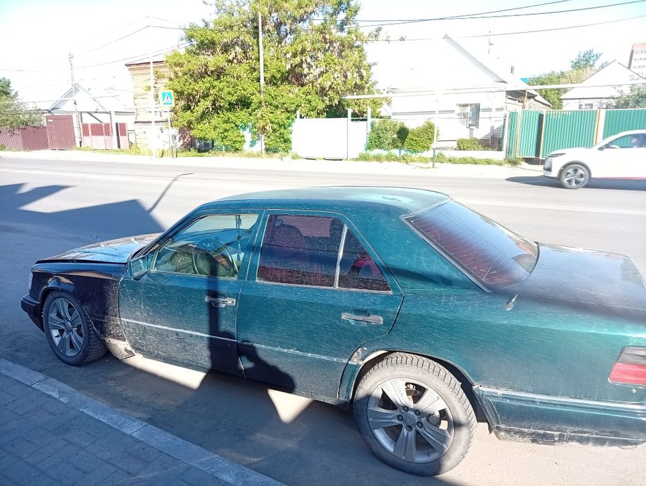 Продам Мерседес 124