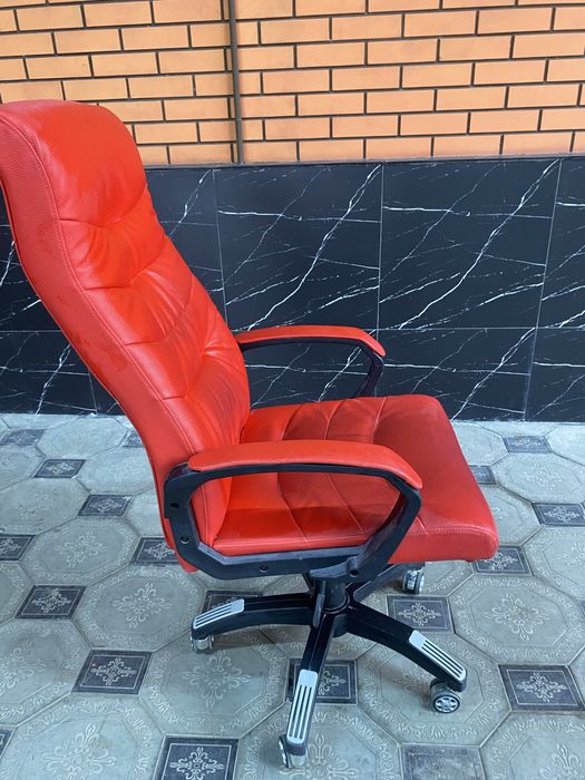 Продам офисное кресло