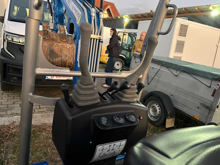 Miniexcavator 1.2 tone, 2025, Motor KUBOTA Diesel, în garanție.