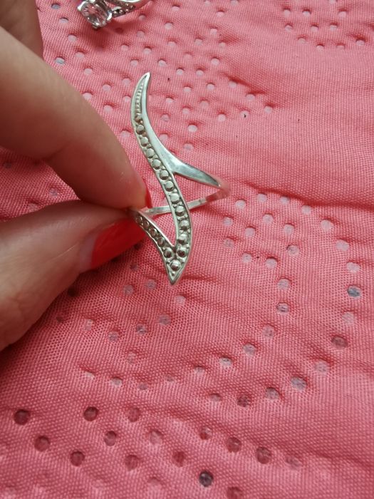 Сребърни гривни, висулки и пръстен