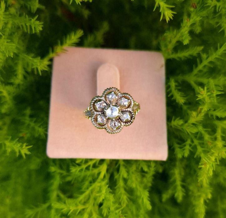 Inel foarte vechi din aur de 14K si diamante naturale