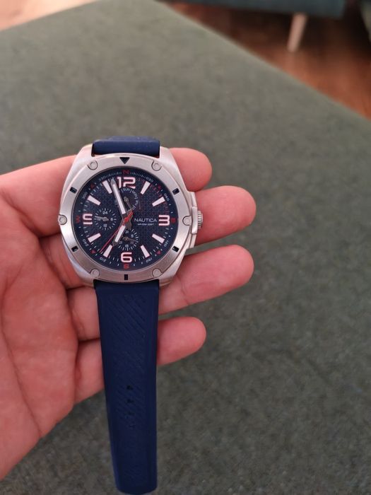 Часовник Nautica