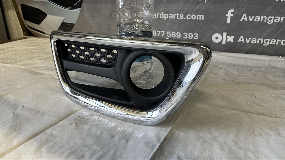 Дясна решетка за халоген Renault Capture 2013-2017