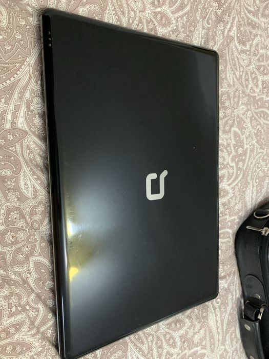 Laptop compaq se vinde