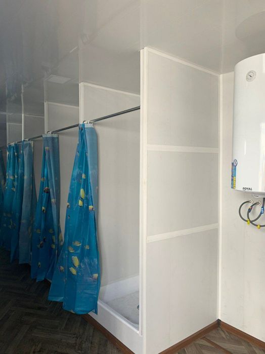 Konteyner pod dush tuvalet