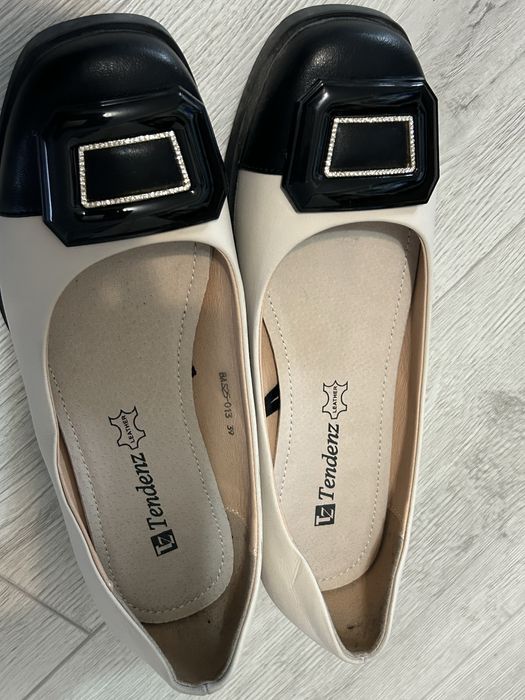 Нови обувки от естествена кожа