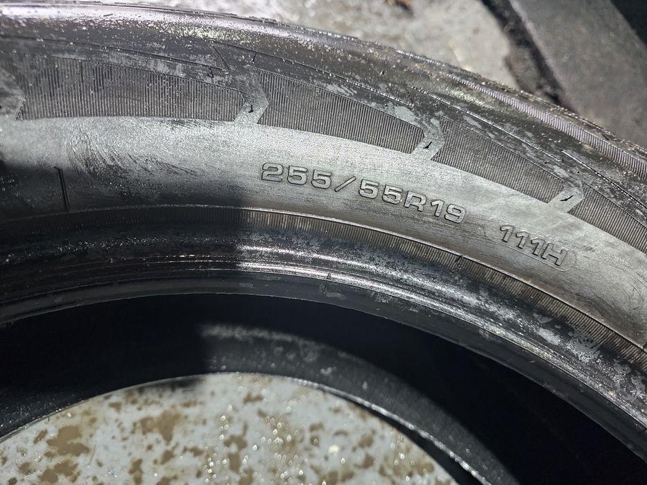 255 55 19 m+s goodyear