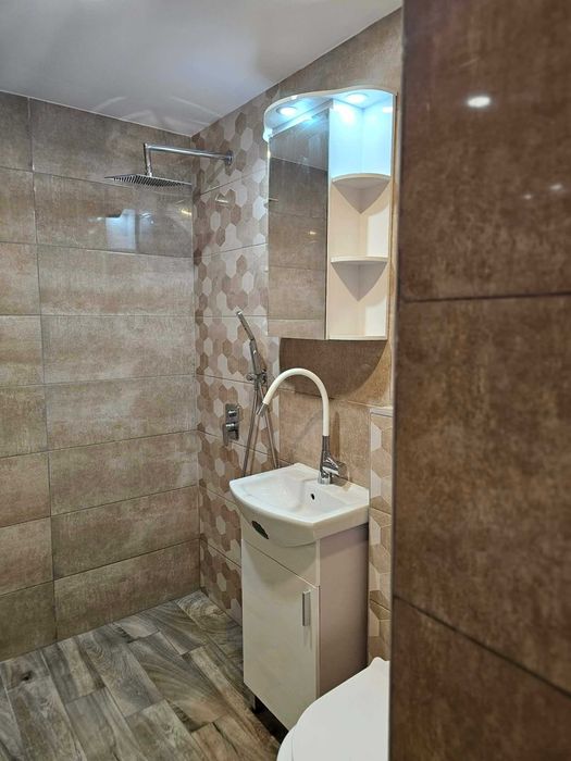 Двустаен ап. под наем в кв. Дружба 2