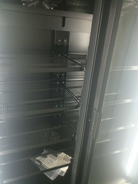 Вертикални хладилни витрини - нови налични на склад