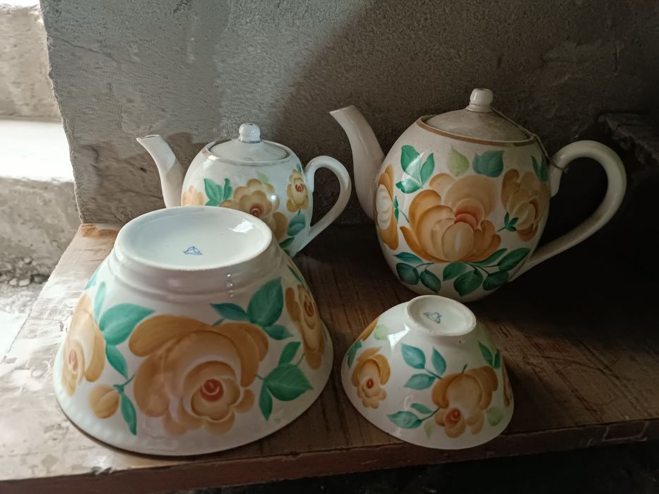 Сотаман Ош товоклар ва чойнак пиела чинни        .