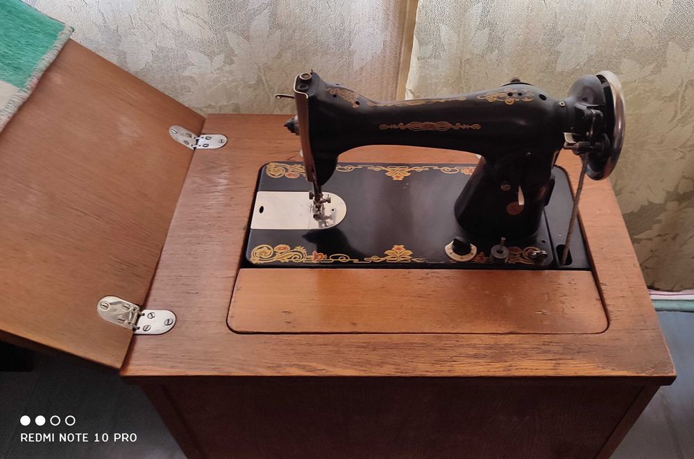 Qora ayolning tomogida