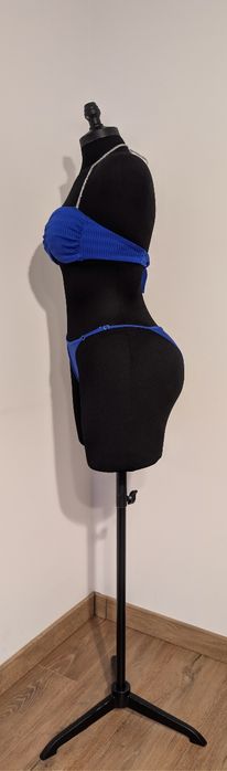 Costum de baie albastru electric – 2 piese + pareo