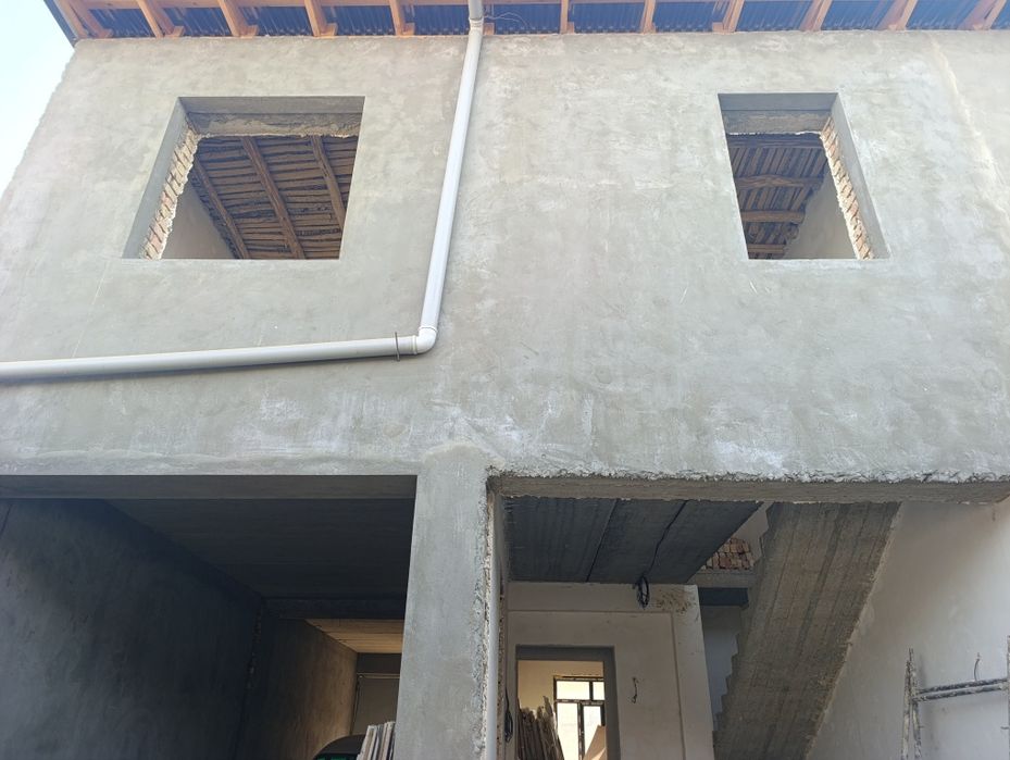 Янги қурилган ҳовли 2 сотх 8 хона