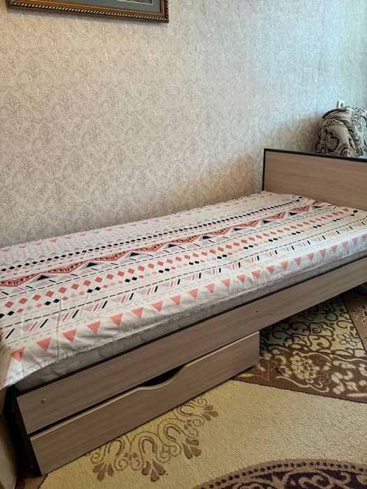Продам кровать 1,5