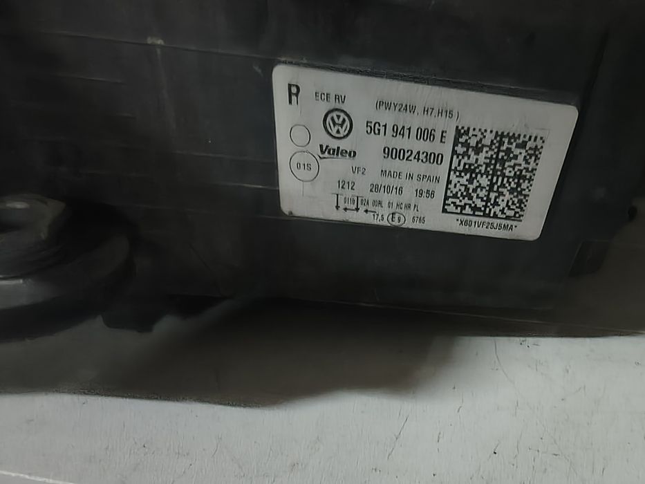 Far dreapta Vw Golf 7 2013 2014 2015 2016 cod 5G1941006E