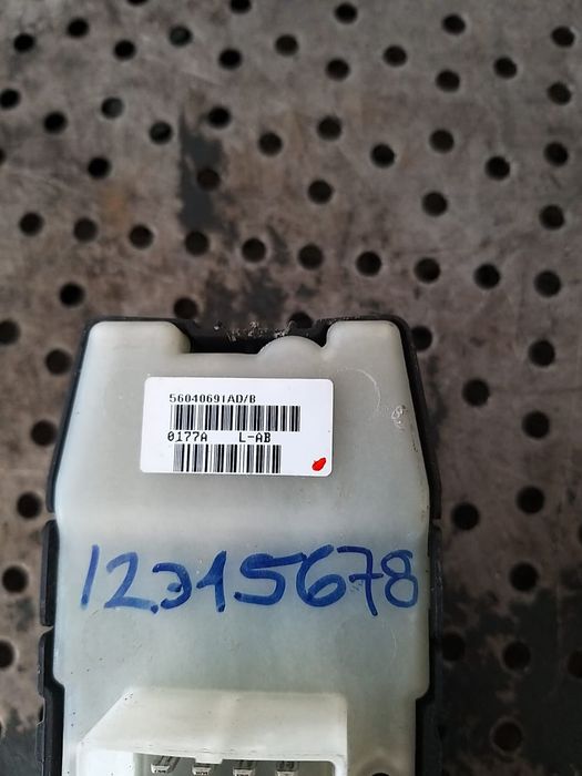 Bloc butoane geamuri electrice stanga fata dodge caliber 56040691ad
