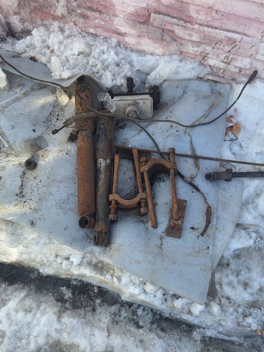 Запчасти автомобиля уаз