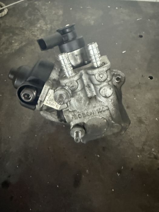 Vand pompa inalta vw 2.0 tdi cffb