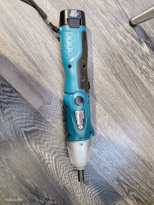 Акумулаторна отвертка Makita DF011D 7.2V