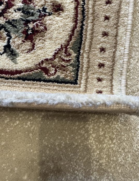 Продам ковер. Размер 2,5 на 1,5.