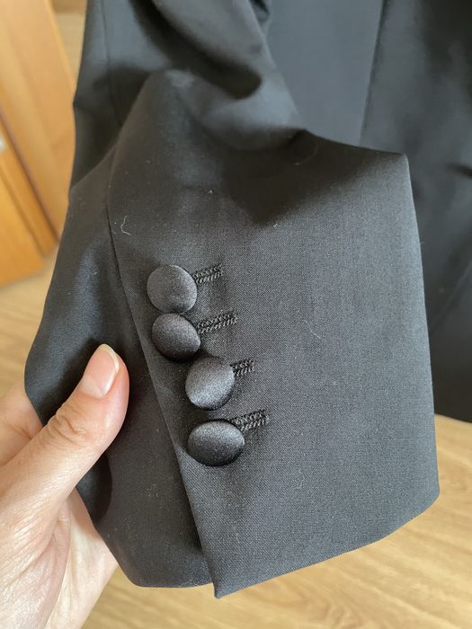 Продам смокинг Hugo Boss б/у