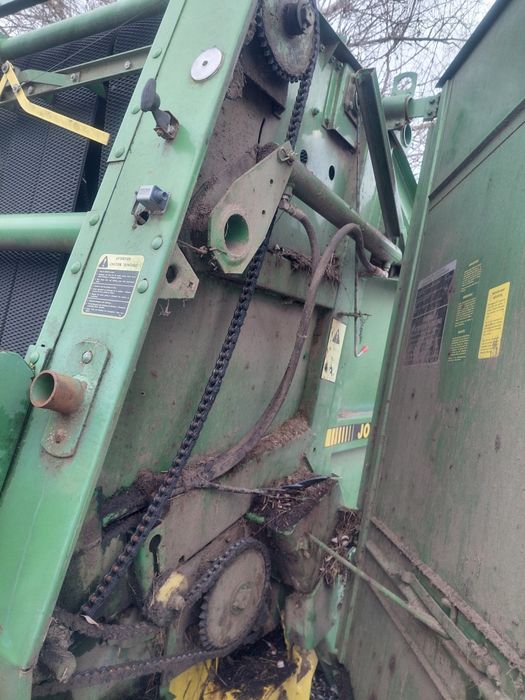 Vand presa de baloti rotunzi de 120/120 cu curele jondir