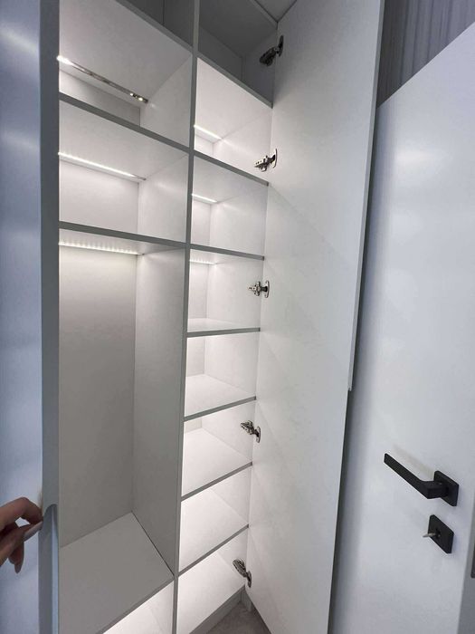 Дава се под наем Четиристаен апартамент в София, Белите брези - 203 кв.м за 2600 € - Снимка #10