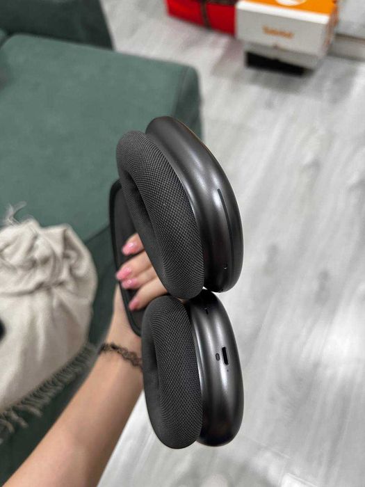 AirPods Max (2020 год)