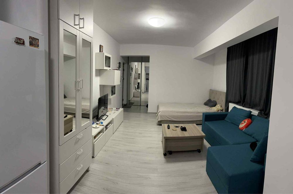 Garsoniera de vanzare zona La Strada