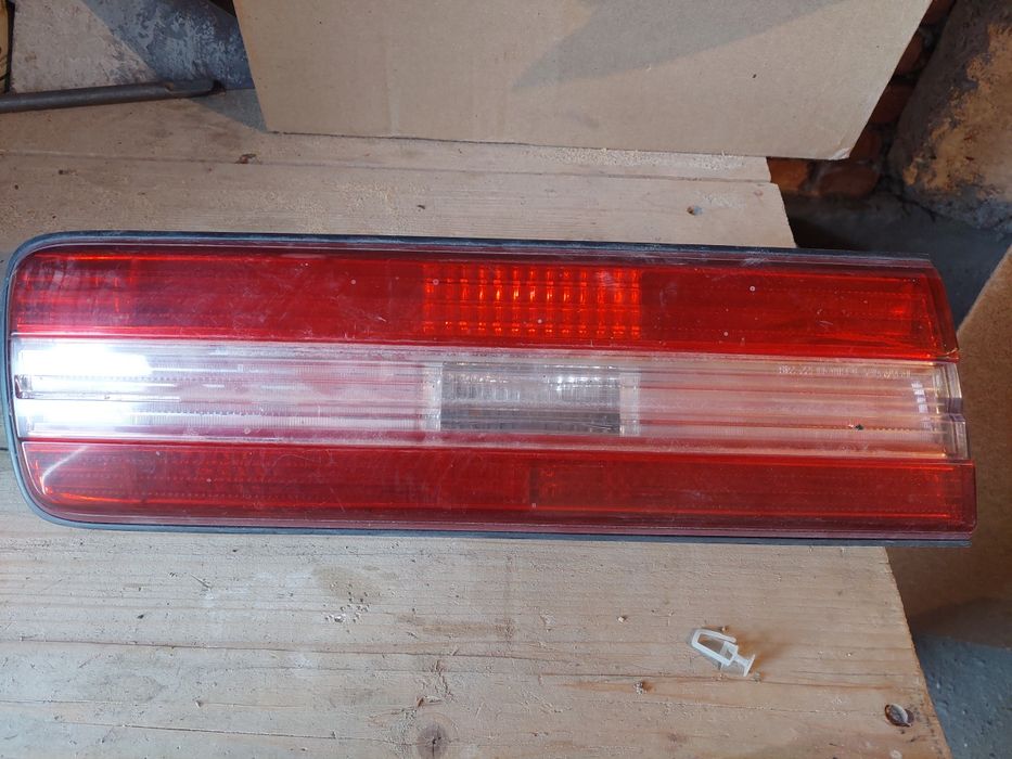 Задний фонарь тайота марк