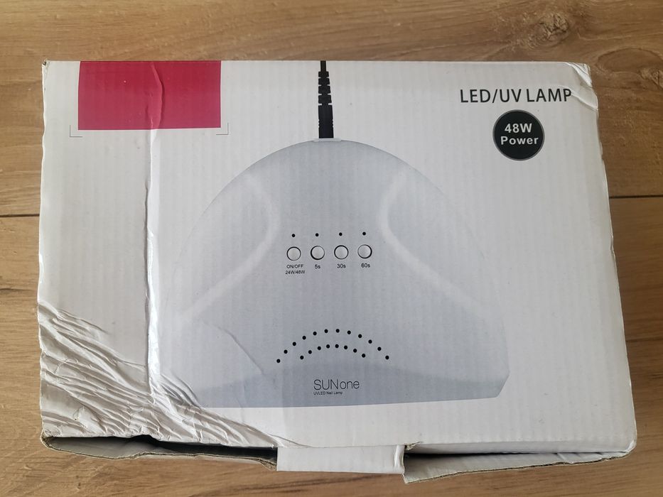 UV/LED лампа за нокти SUNone