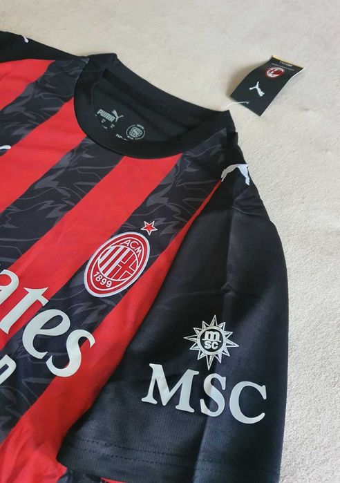 Милан титулярна тениска нов сезон 2025/26