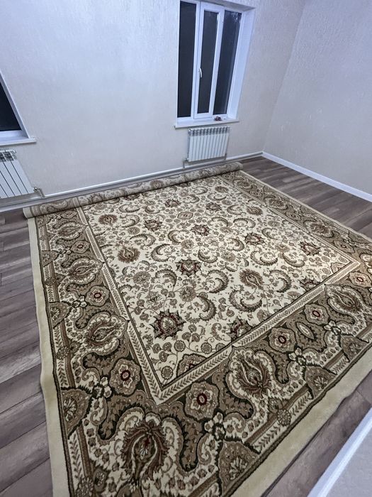 Б/У ковер отличном состояний