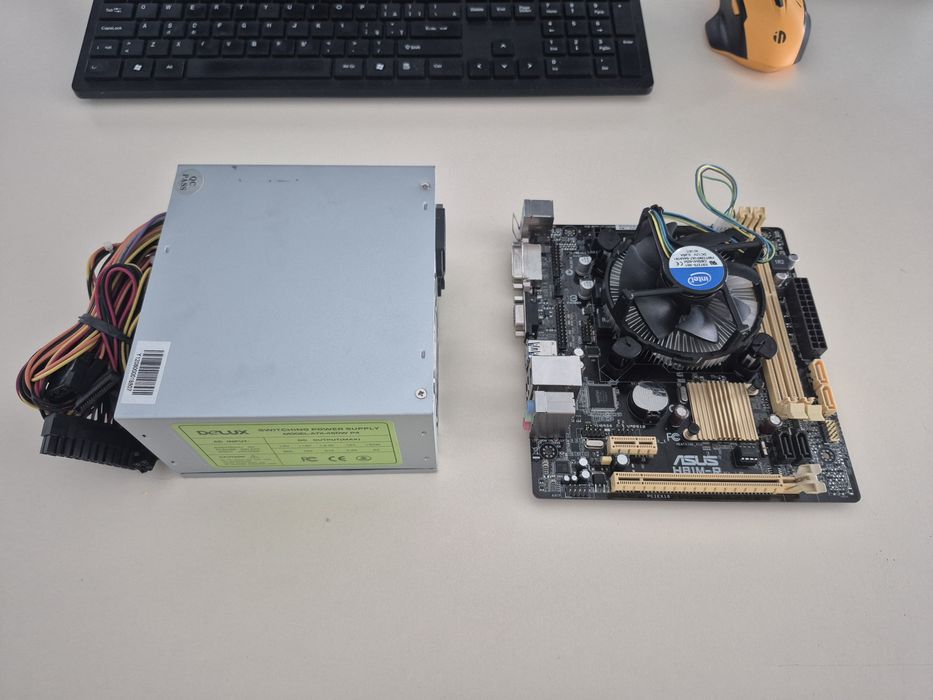 Kit lga 1150 cu procesor, cooler și sursă