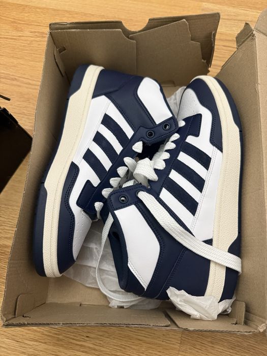 adidas Rapid Court