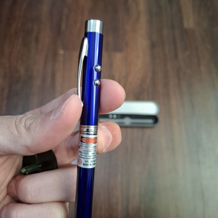 Указка лазерный.