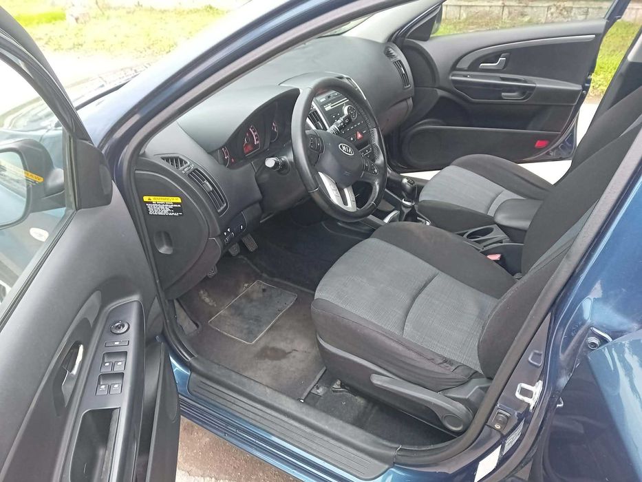 Продавам Автомобил Kia